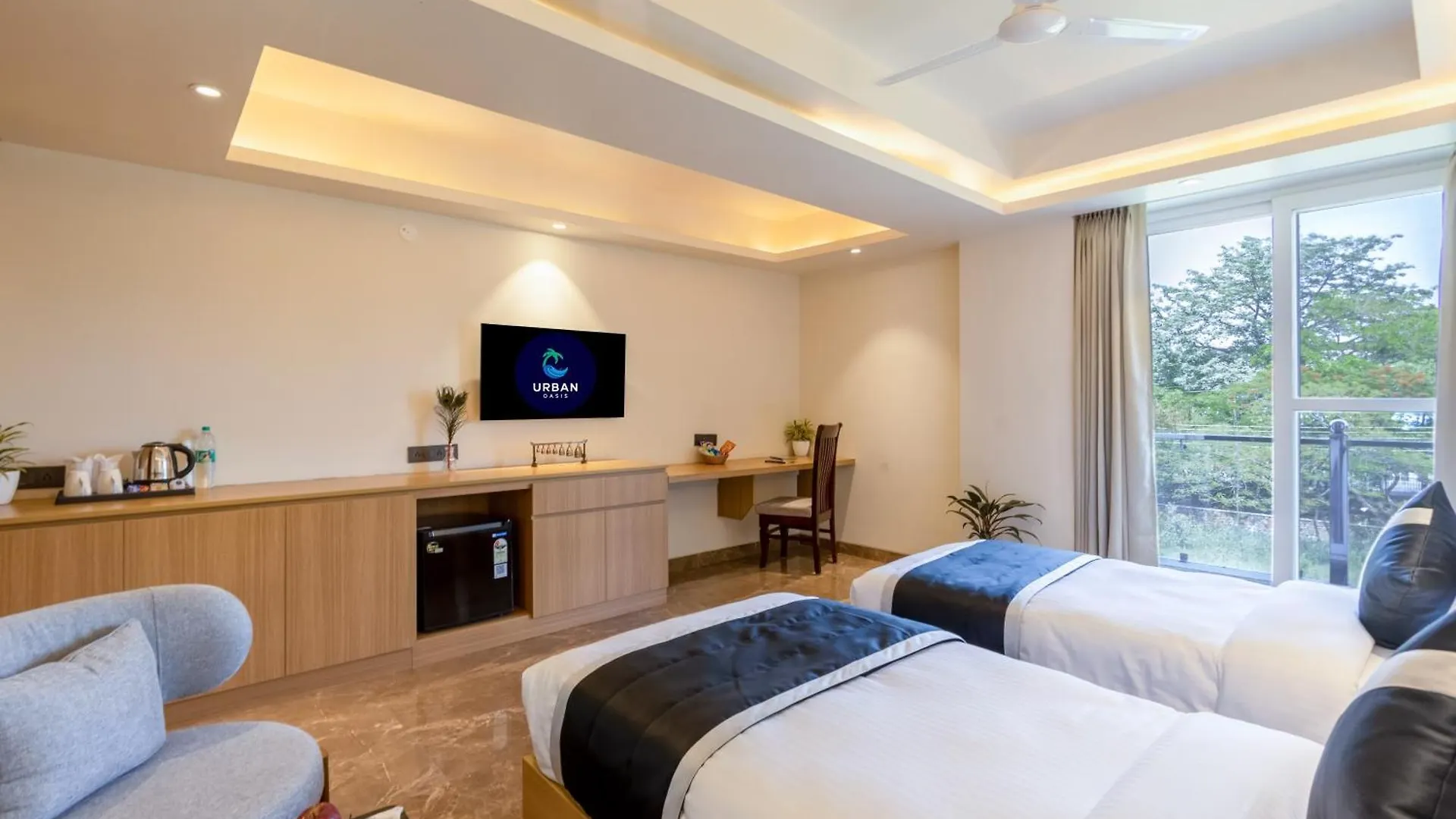 Hotel Urban Oasis Near Huda & Millennium City Centre Metro Station I גורגאון